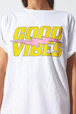 T-Shirt with good vibes Text in White